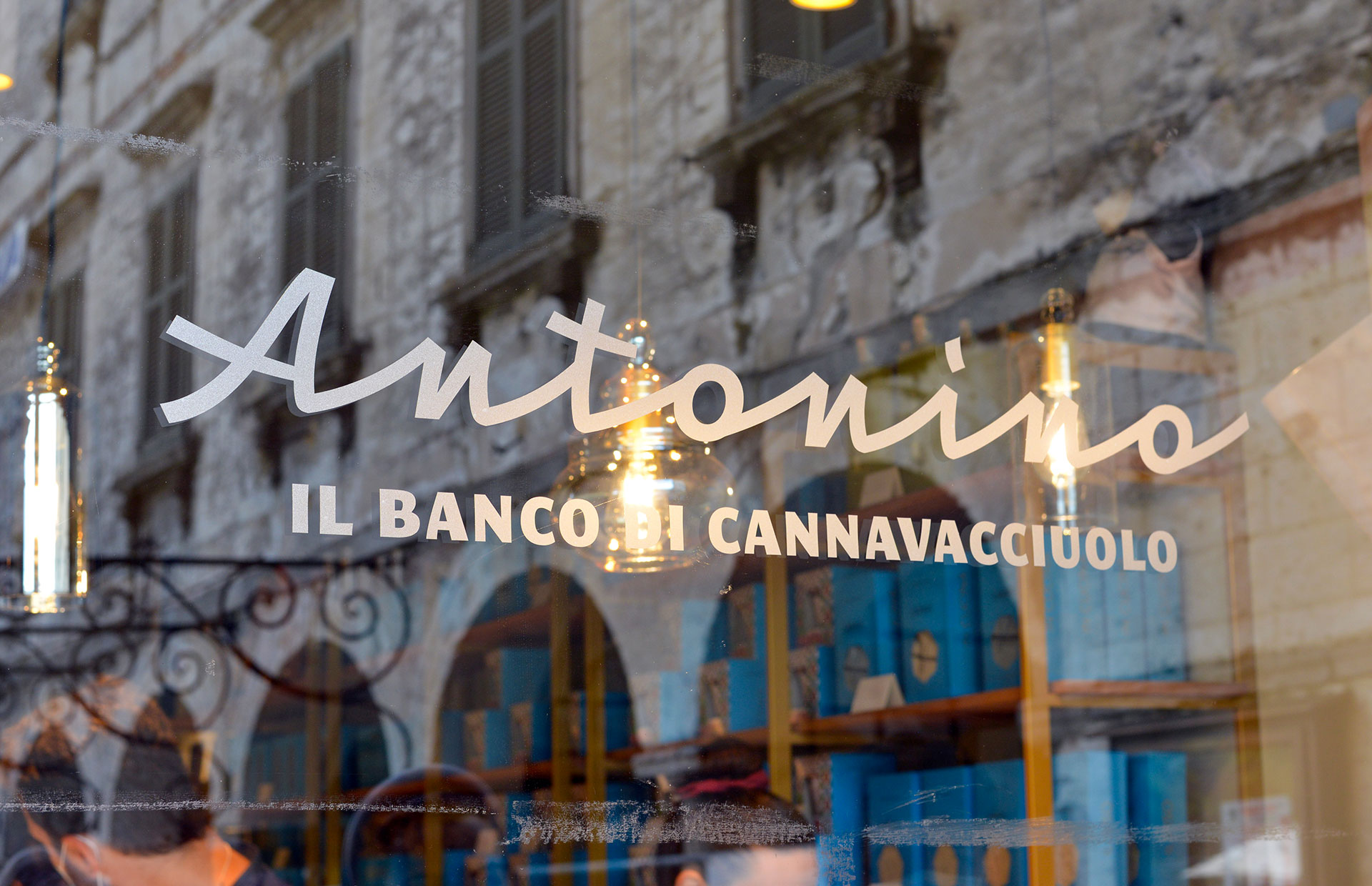Antonino, il Banco di Cannavacciuolo