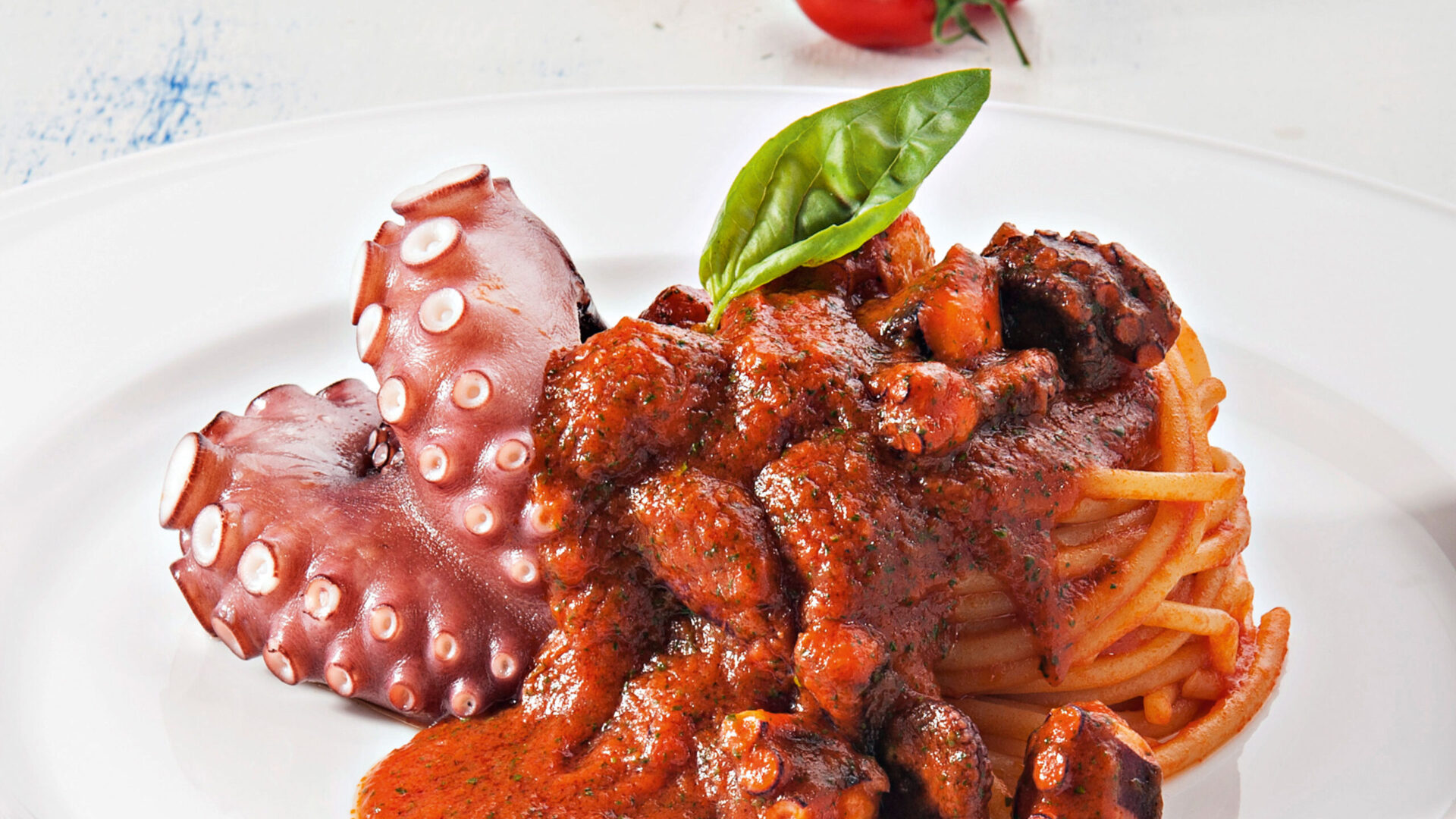 antoninocannavacciuolo_spaghettipolpo_desktop Ricetta Spaghetti al Polpo di Antonino Cannavacciuolo